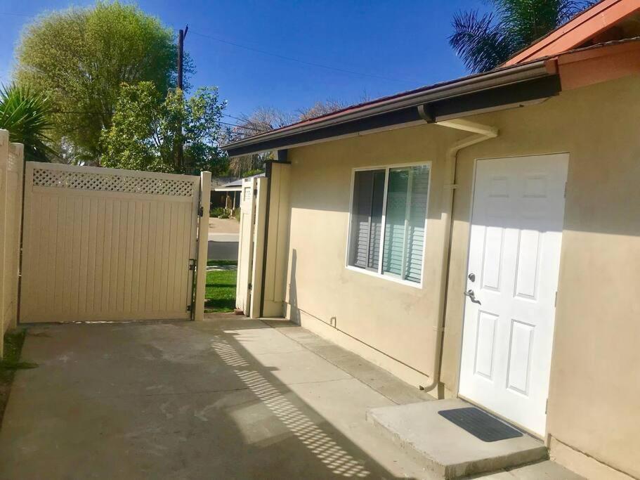 Private Modern Guesthouse With Backyard Los Angeles Exteriör bild